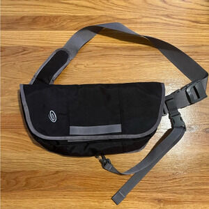 Timbuk2 black and grey messenger bag
